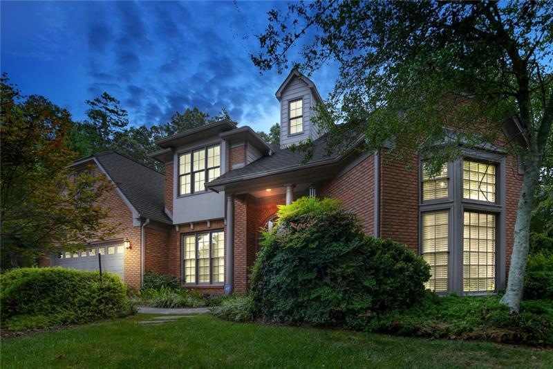 Beautiful Brick Executive Home In Carriage Oaks Co
