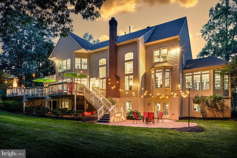 9771 Thorn Bush Dr, Fairfax Station, VA 22039 - photo 1