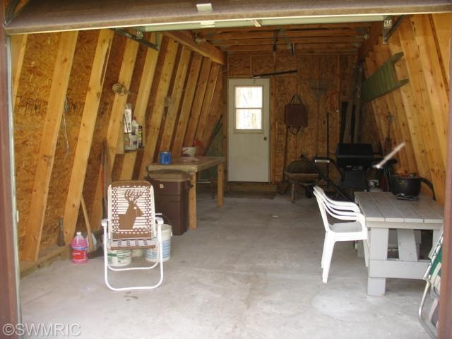 6995 N Parsons Ave, Brohman, MI 49312 - photo 1