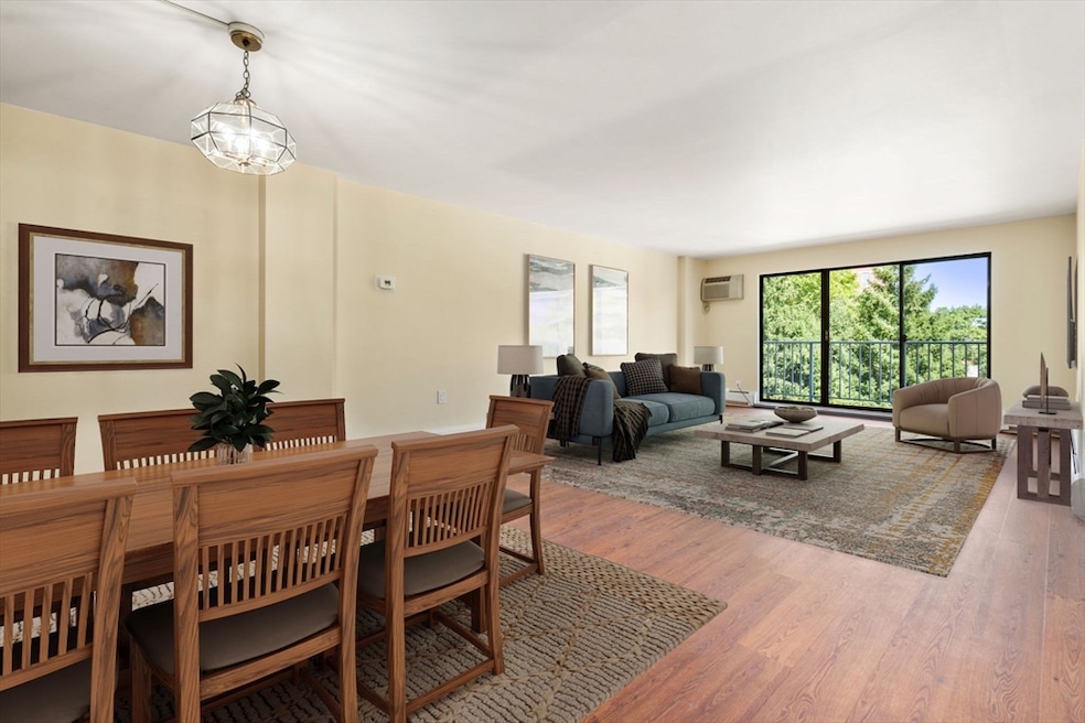 151 Coolidge Ave unit 205, Watertown, MA 02472 - photo 1