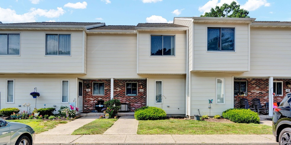 410 Emmett St unit 45, Bristol, CT 06010 - photo 1