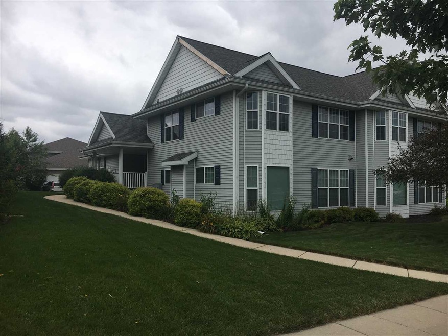 5200 Sassafras Dr, Fitchburg, WI 53711 - photo 1