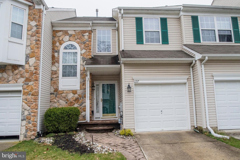 127 Rittenhouse Dr, Woodbury, NJ 08096 - photo 1