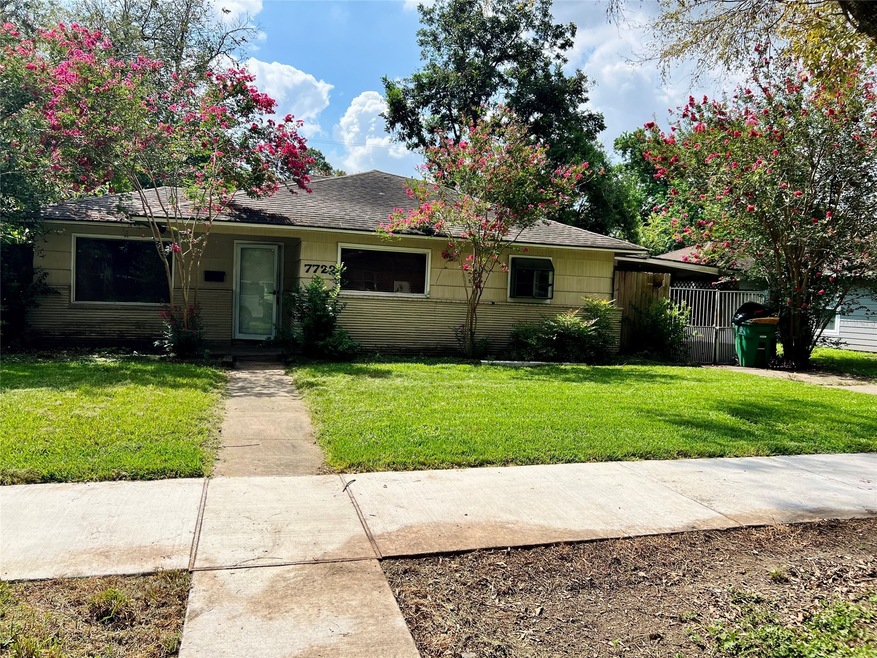 7722 Hereford St, Houston, TX 77087 - photo 1