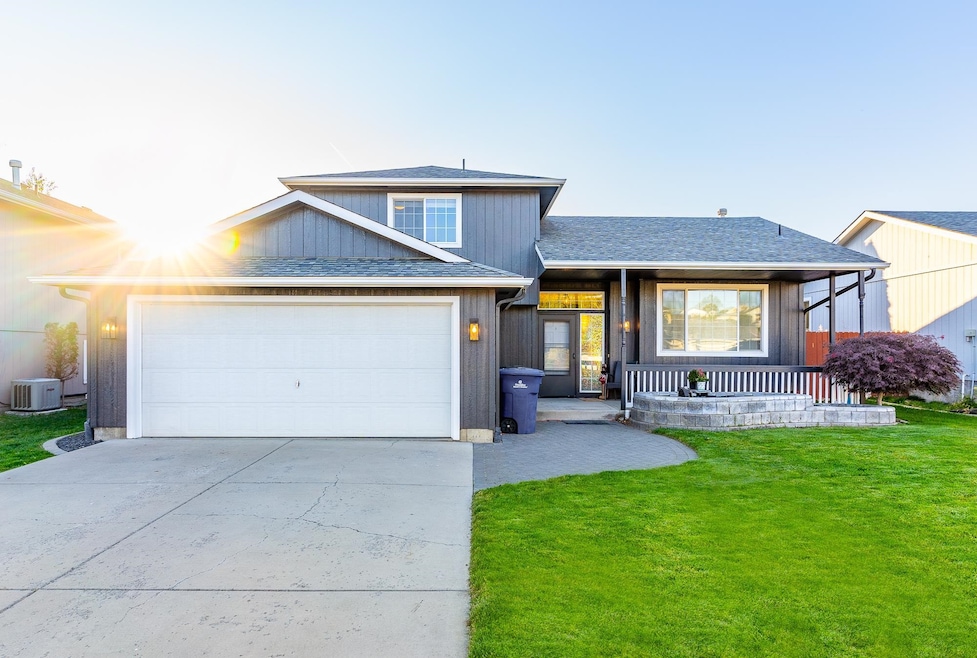 1019 N Wilcox St, Medical Lake, WA 99022 - photo 1