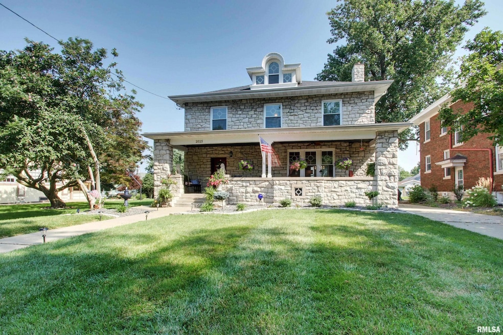 Under Contract $399,900