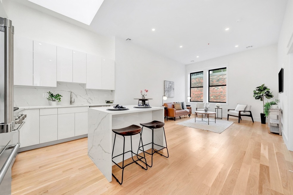 311 Washington St unit 2, Boston, MA 02111 - photo 1