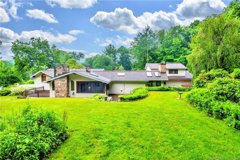 222 Berkshire Rd, Sandy Hook, CT 06482 - photo 1