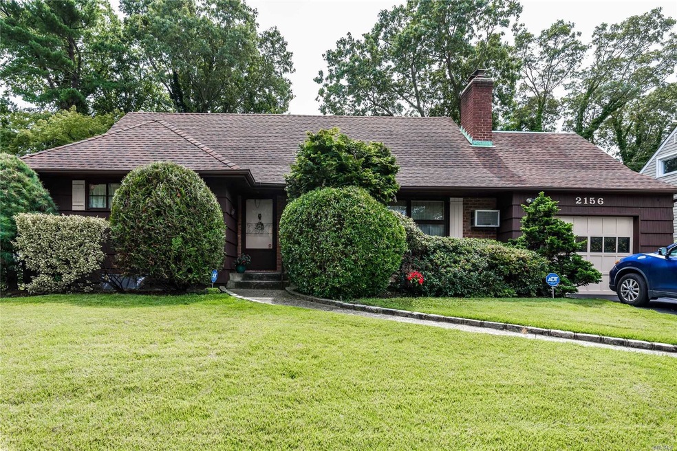 2156 Seneca Dr S, Merrick, NY 11566 - photo 1