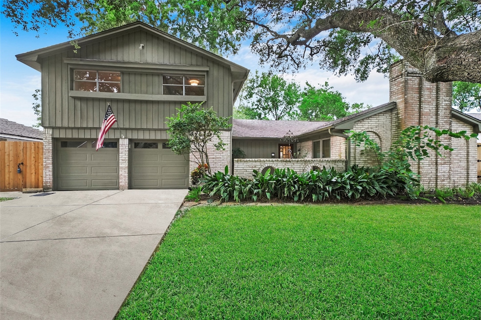 14018 Kingsride Ln, Houston, TX 77079 - photo 1