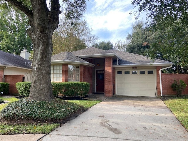 16115 Springbank Dr, Houston, TX 77095 - photo 1