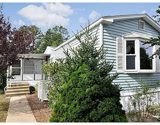 159 Holiday Ct, Wakefield, RI 02879 - photo 1