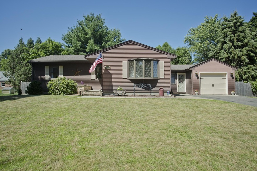 20 Donlyn Dr, Chicopee, MA 01013 - photo 1