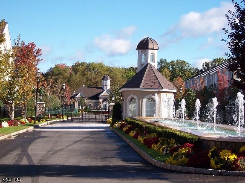 18 Carrington Place unit 1, Clifton, NJ 07013 - photo 1