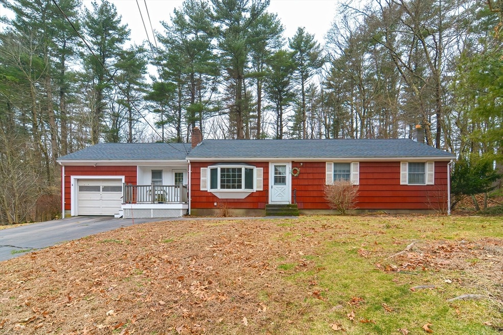 135 Harvard Ln, Wrentham, MA 02093 - photo 1
