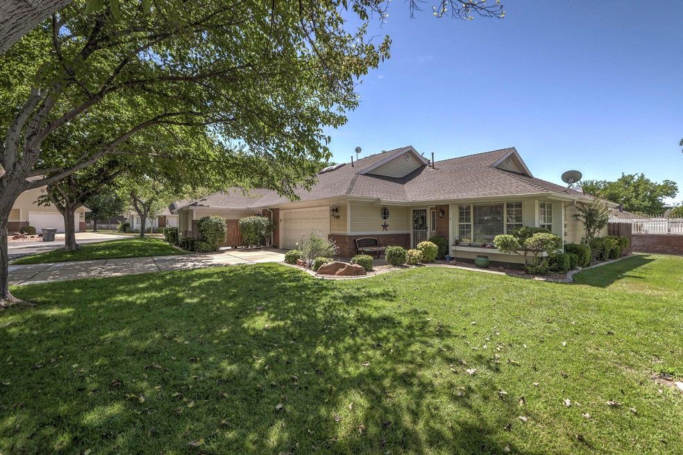 1-845 N Valley View Dr #706