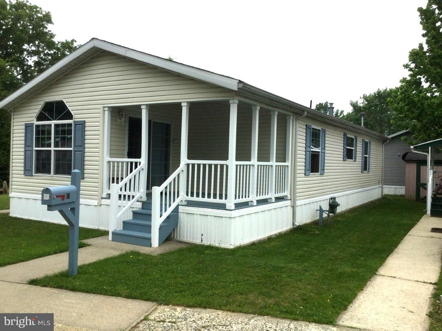 B11 Thomas St, East Windsor, NJ 08520 - photo 1