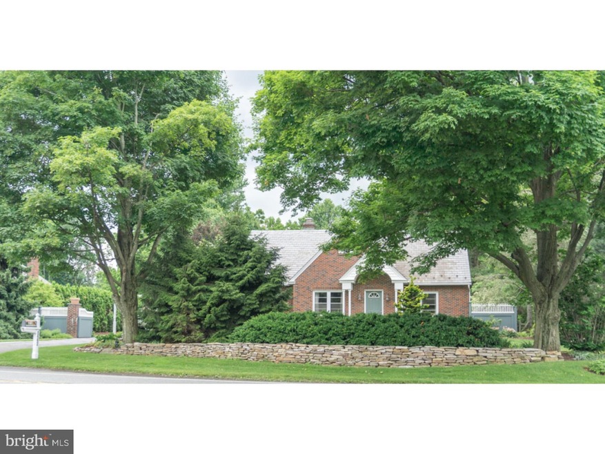 5662 Chestnut St, Zionsville, PA 18092 - photo 1