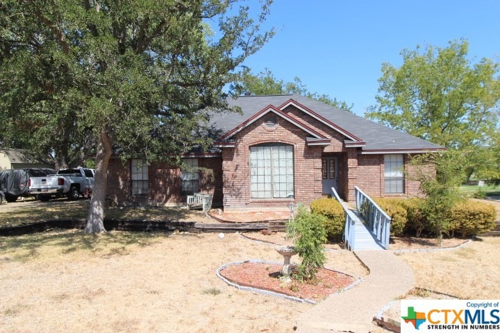 206 Texas St, Copperas Cove, TX 76522 - photo 1