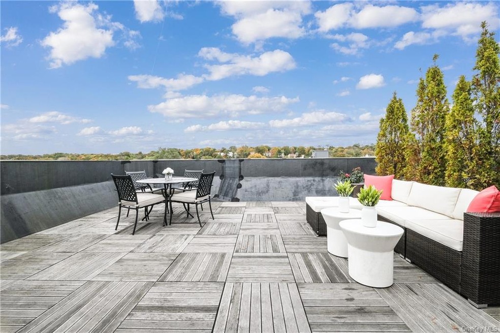 Welcome Home to your roof top oasis