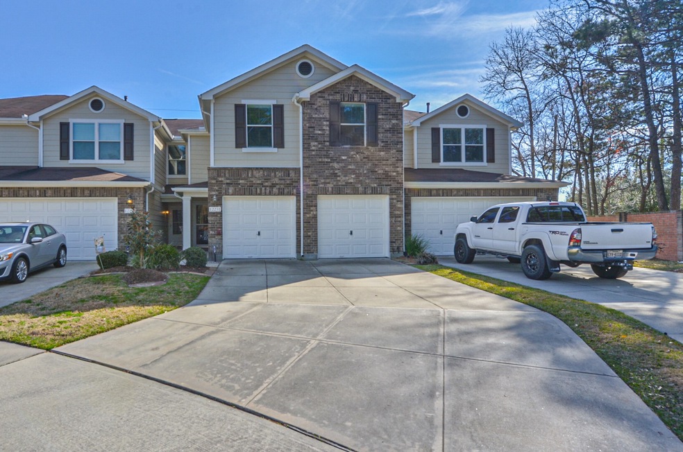 12231 Medina Lake Dr, Tomball, TX 77377 - photo 1