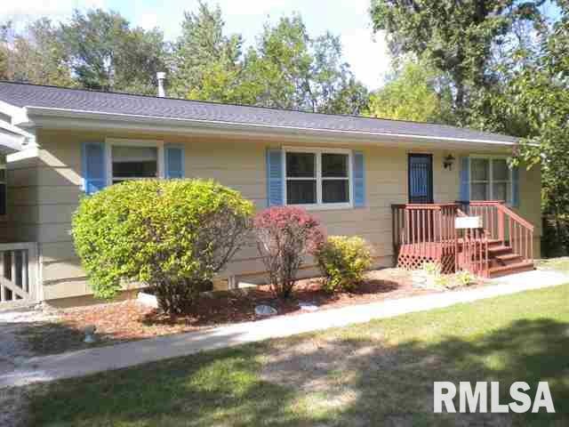 1830 W 46th St, Davenport, IA 52806 - photo 1