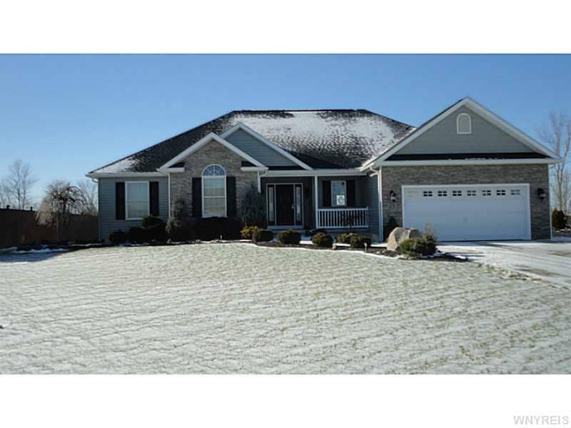 Exterior Front. Welcome to Eagle Chase! The 90x340
