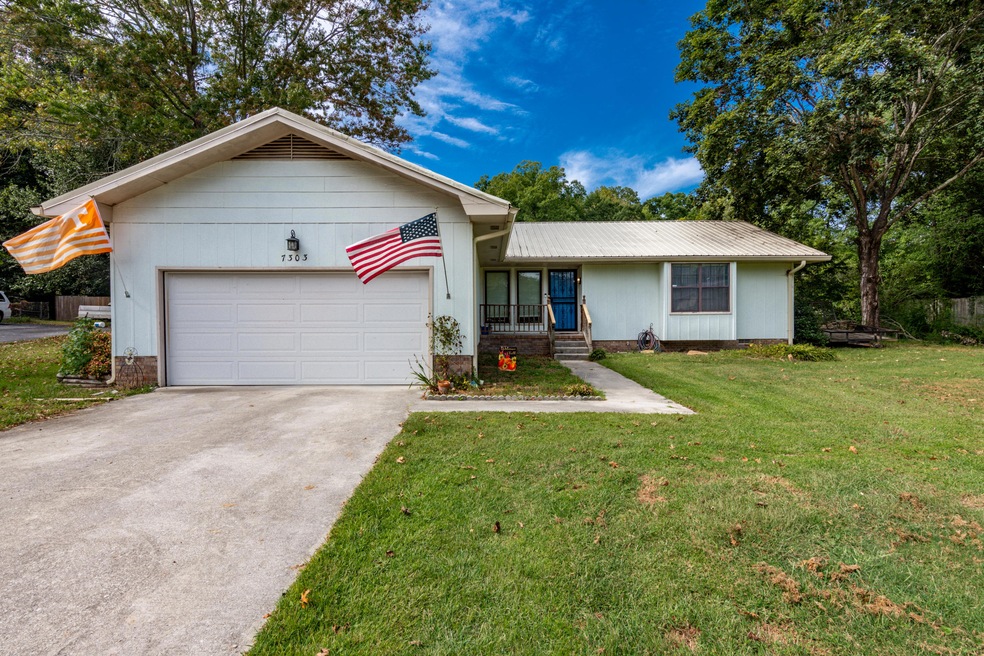 7303 Shamrock Ln-2