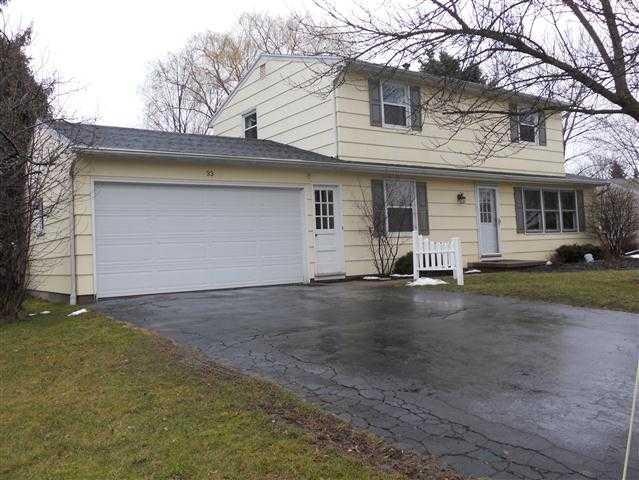 Exterior Front 33 Lambeth Loop Fairport/Perinton B