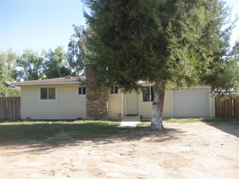 27709 Avenue 146, Porterville, CA 93257 - photo 1
