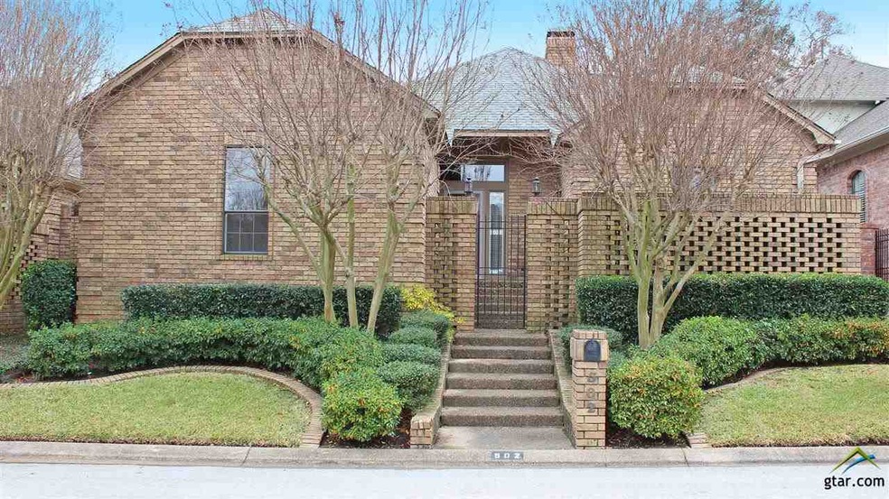 502 Hyde Park Dr, Tyler, TX 75701 - photo 1