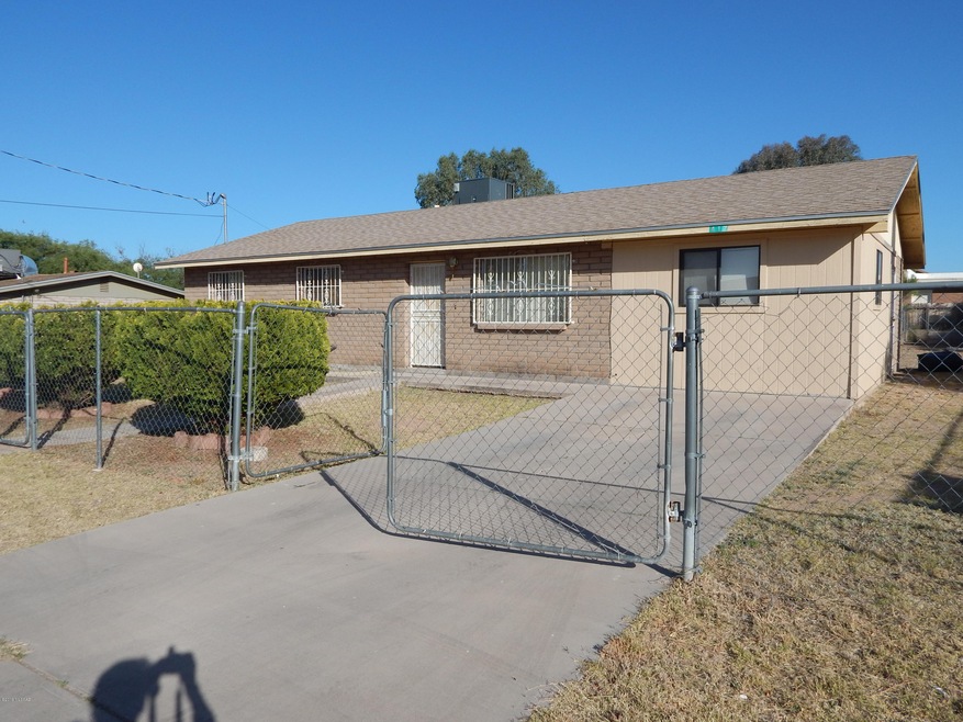 417 Calle Cipres, Rio Rico, AZ 85648 - photo 1