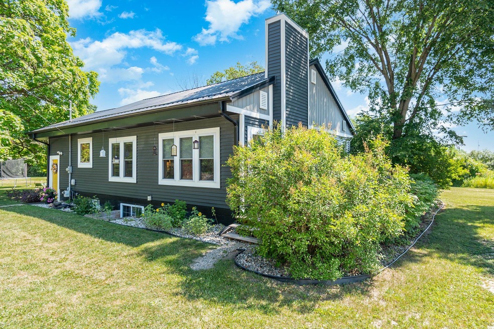 1131 E Isabella Rd, Midland, MI 48640 - photo 1