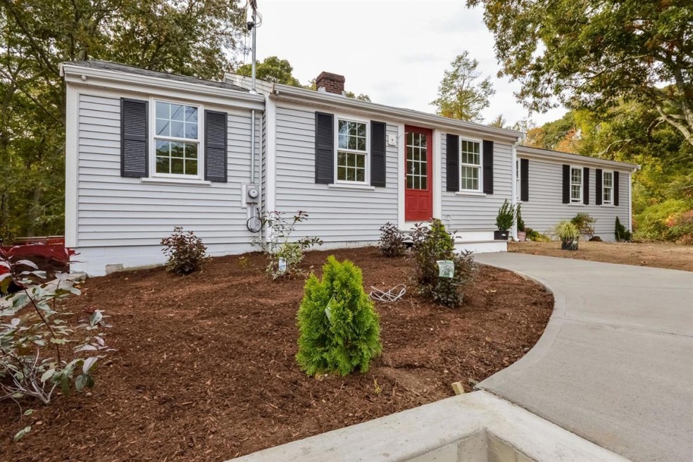 265 Lovells Ln, Marstons Mills, MA 02648 - photo 1