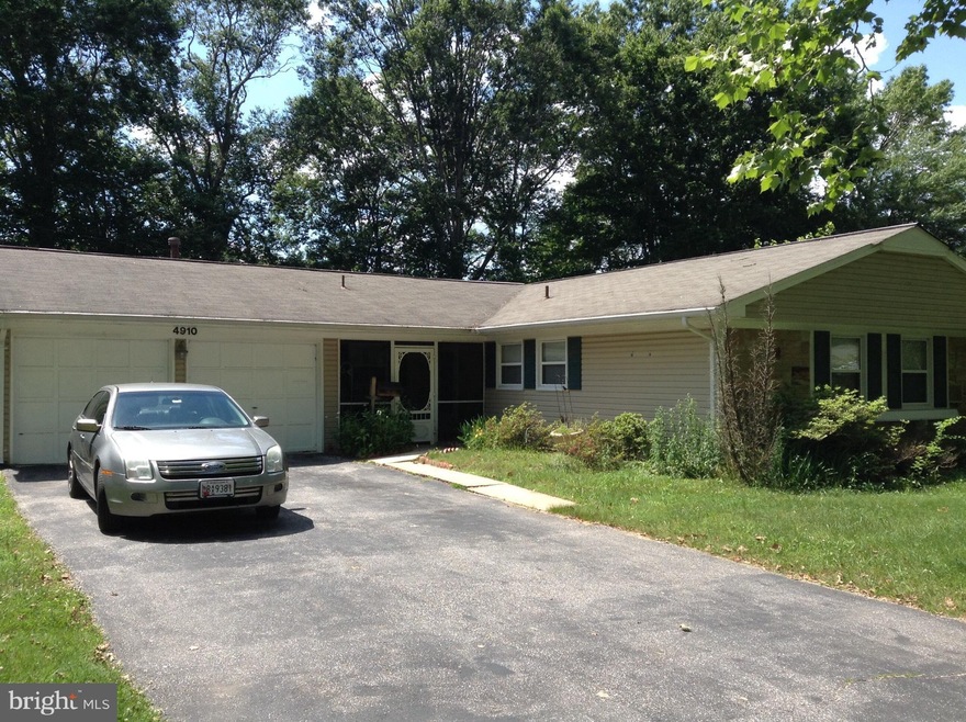 4910 Riverton Ln, Bowie, MD 20715 - photo 1