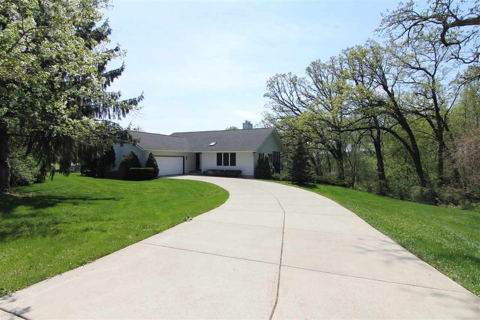 5679 Concord Dr, Fitchburg, WI 53575 - photo 1