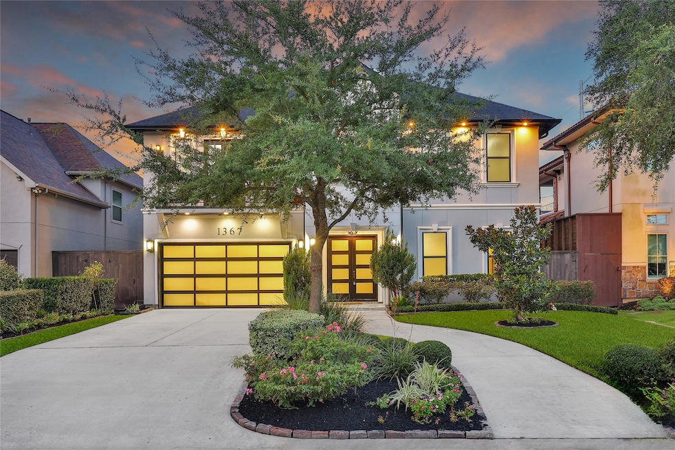 Welcome to 1367 Woodcrest!