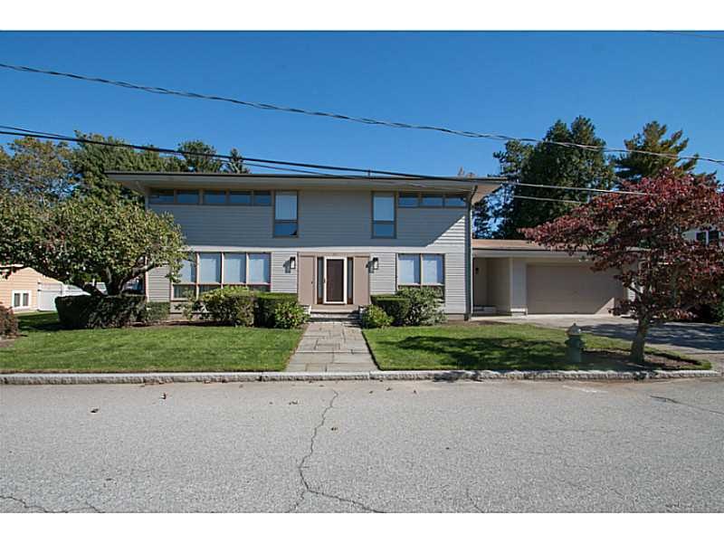 25 Barbour Dr, Providence, RI 02906 - photo 1