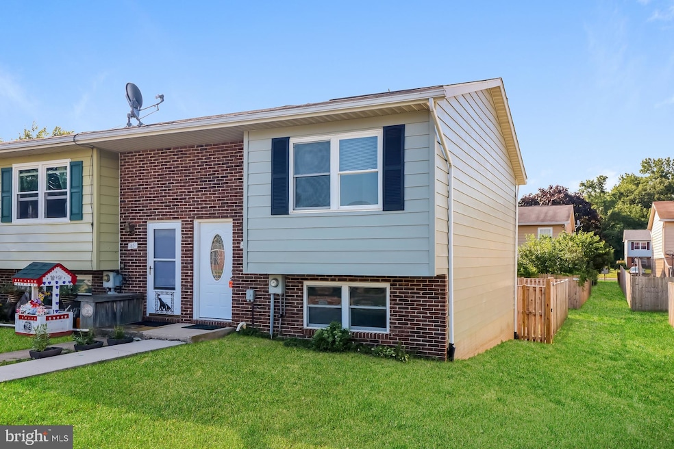 87 Grand Dr, Taneytown, MD 21787 - photo 1