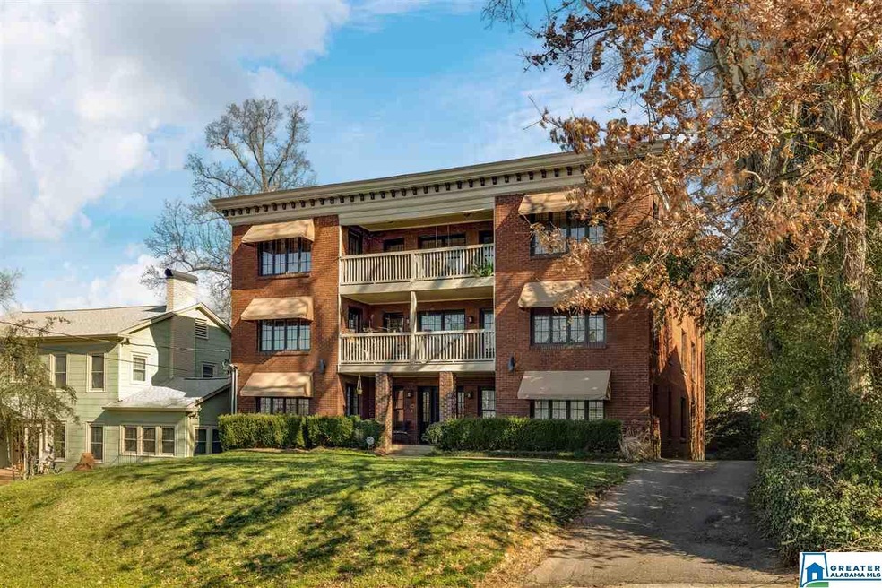 Fantastic location in this beautiful neighborhood!