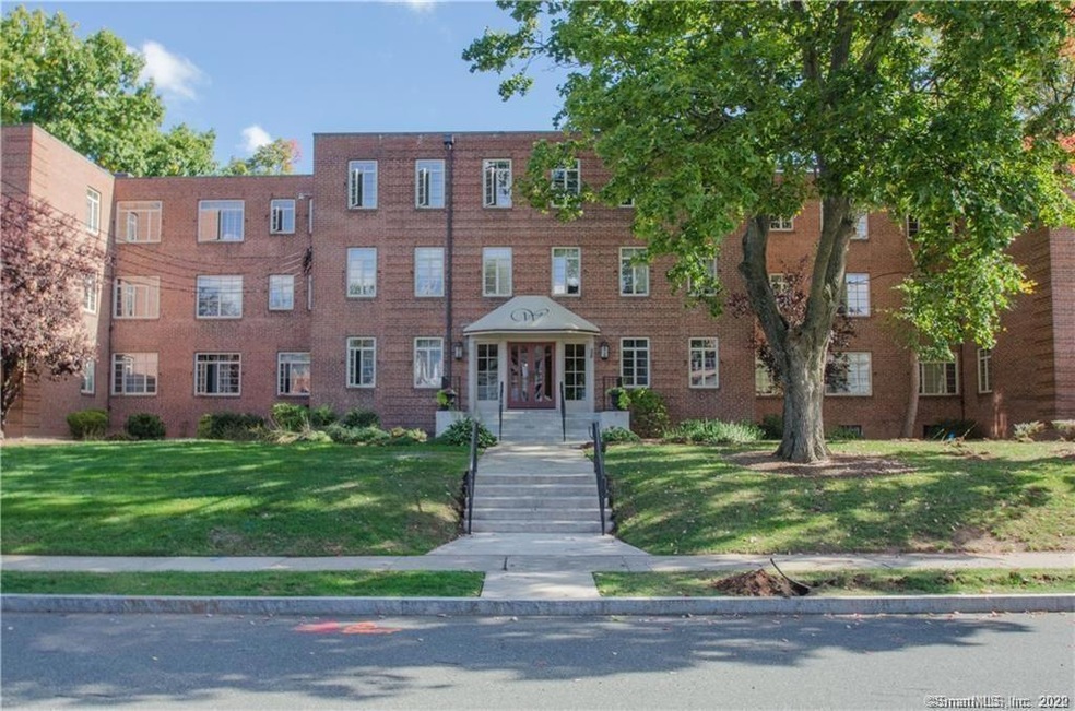 20 Outlook Ave unit 101, West Hartford, CT 06119 - photo 1