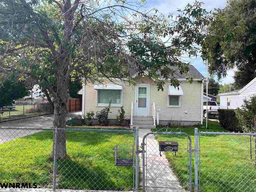 1510 16th Ave, Scottsbluff, NE 69361 - photo 1