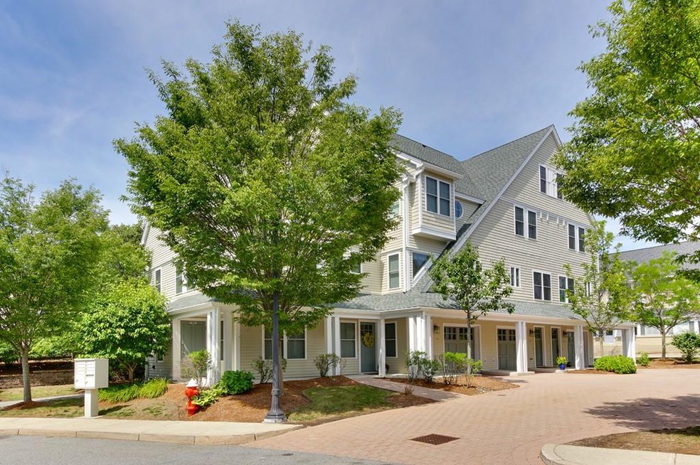 400 Cross St unit 102, Winchester, MA 01890 - photo 1