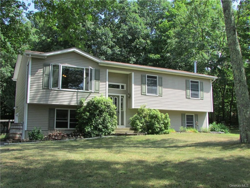 3 Peaceful Ct, Wallkill, NY 12589 - photo 1