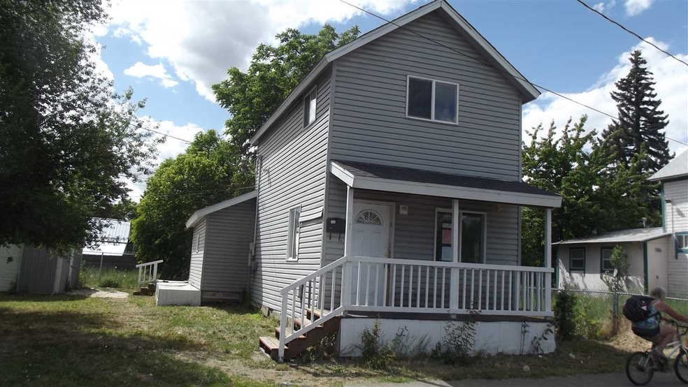 617 N Chestnut St, Spokane, WA 99201 - photo 1