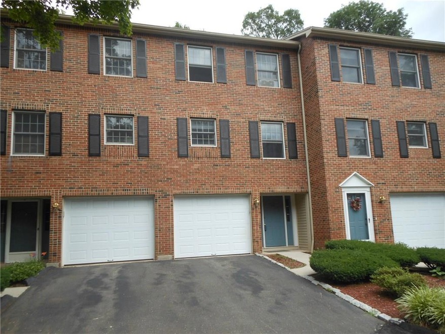 20 Crown Ridge unit 20, Newington, CT 06111 - photo 1