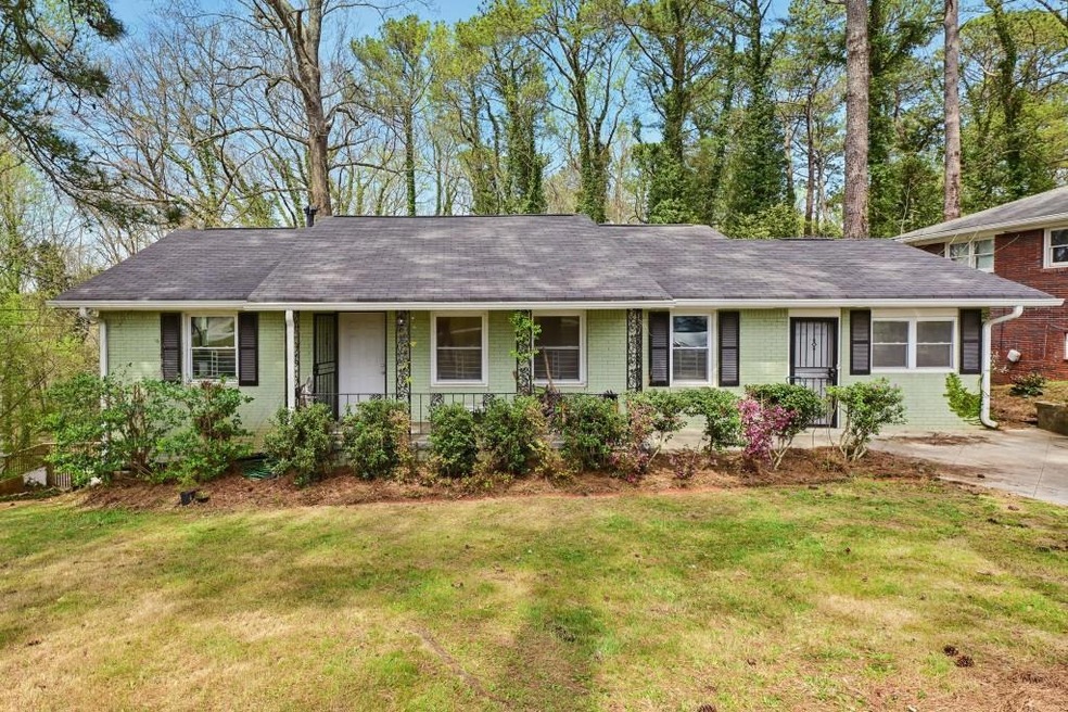 Gresham Park Ranch With Full Basement!