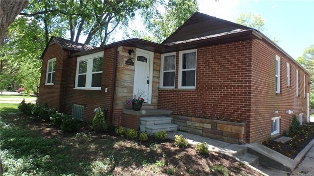 Welcome home to 3370 Greenwood Drive!