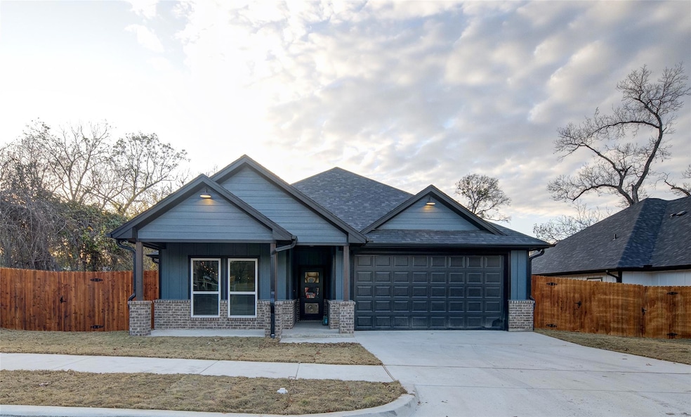 403 N Holman St, Decatur, TX 76234 - photo 1