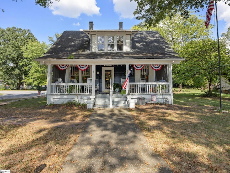 401 E Rutledge Ave, Gaffney, SC 29340 - photo 1